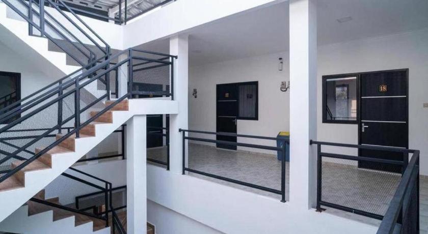 Oyo 94143 Mahagoni House Syariah Hotel Bogor Exterior foto