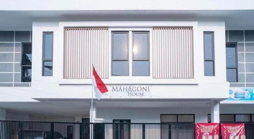 Oyo 94143 Mahagoni House Syariah Hotel Bogor Exterior foto