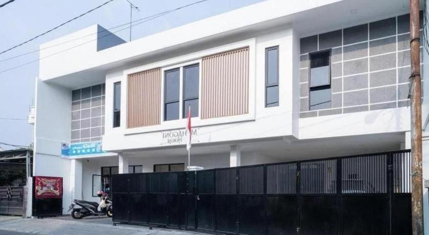 Oyo 94143 Mahagoni House Syariah Hotel Bogor Exterior foto